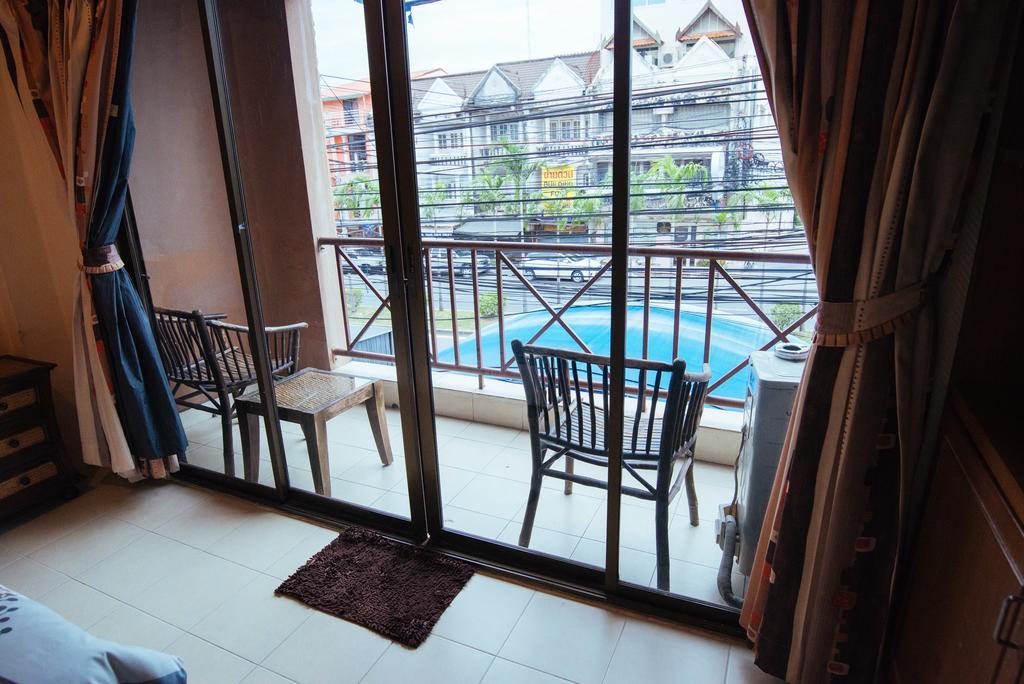 The Bed Hotel Pattaya Buitenkant foto